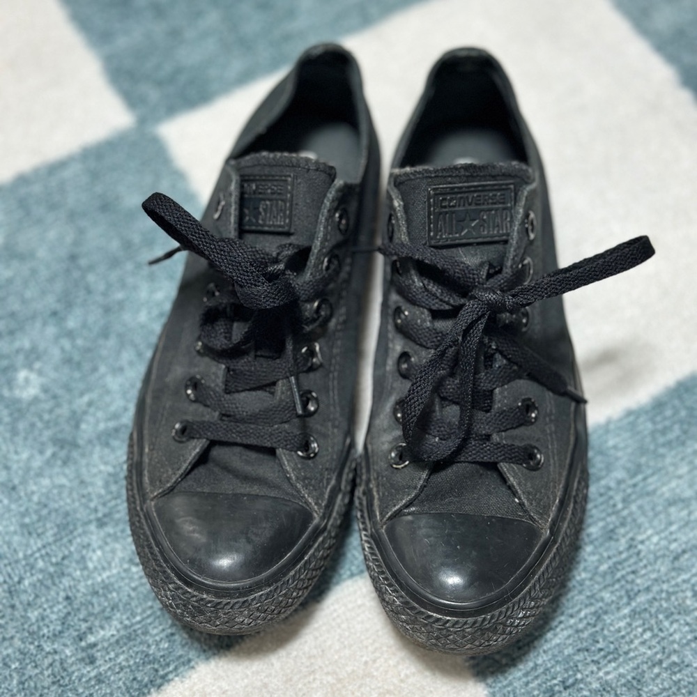 Converse Chuck Taylor All Stars Black on Black Low Top